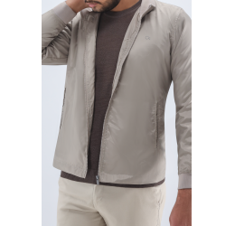 JAQUETA CASUAL SLIM LEVE CAQUI OGOCHI 