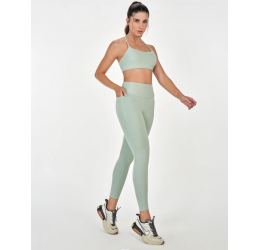 LEGGING COM REFLETIVOS E BOLSO VERDE GELO - ALTO GIRO 