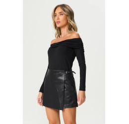 SHORT SAIA COM FIVELA COURO SINTÉTICO - FATO BÁSICO